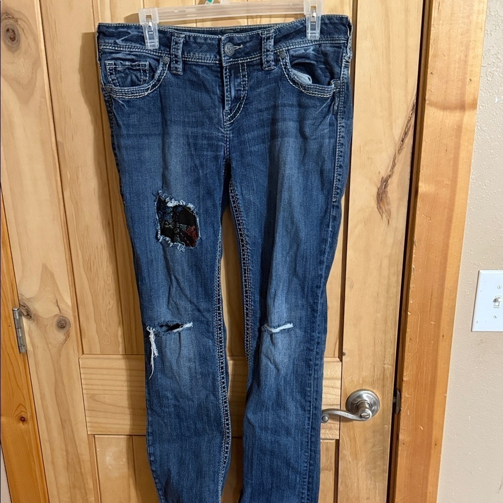 Silver Suki  Straight Jeans Dark Blue Distressed